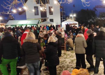 Kayher Weihnachtsmarkt im November im Pfarrgarten vom HGTV Kayh