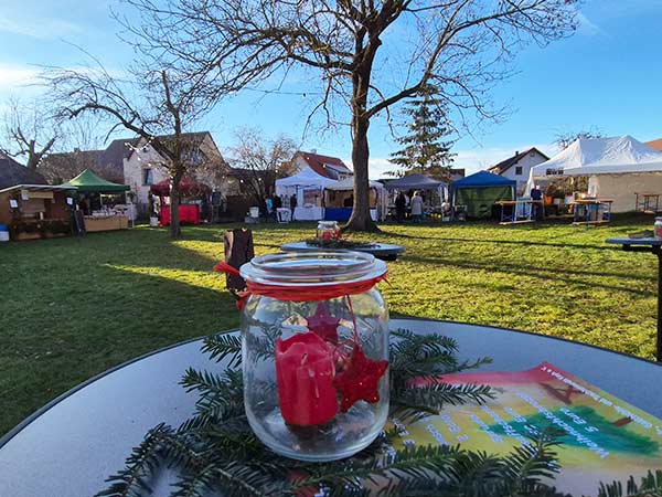 21. Kayher Weihnachtsmarkt im Pfarrgarten vom HGVT Vorbereitung am Nachmittag