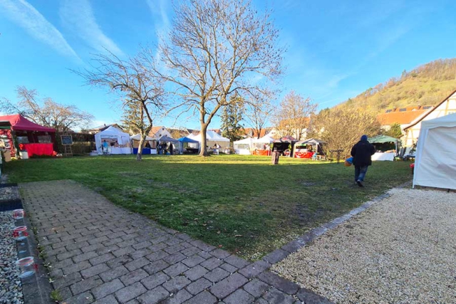 Der Kayher Pfarrgarten als Veranstaltungsort des jährlichen Weihnachtmarktes