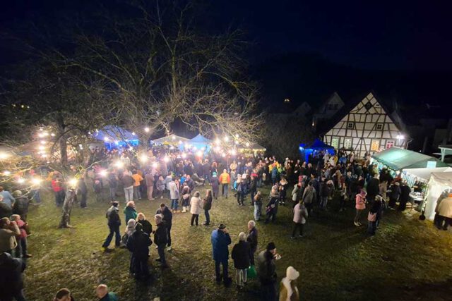 Kayher Weihnachtsmarkt am Abend 22. Kayher Weihnachtsmarkt am Abend