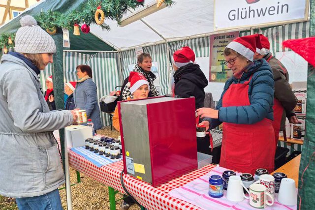 Glühweinstand vom HGTV Kayh Glühweinstand vom HGTV Kayh