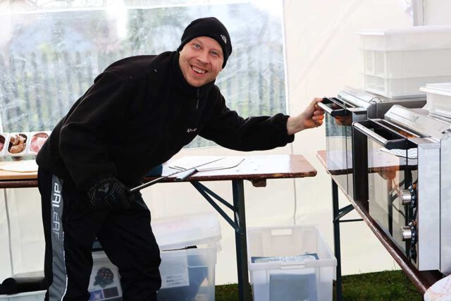 Gute-Laune-am-Pizzastand Gute-Laune-am-Pizzastand-von-den-SF-Kayh-auf-dem-22.-Kayher-Weihnachtsmarkt