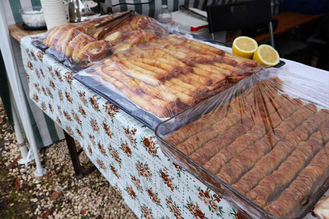 Türkische-Spezialitäten Türkische-Spezialitäten-auf-dem-22.-Kayher-Weihnachtsmarkt-2025